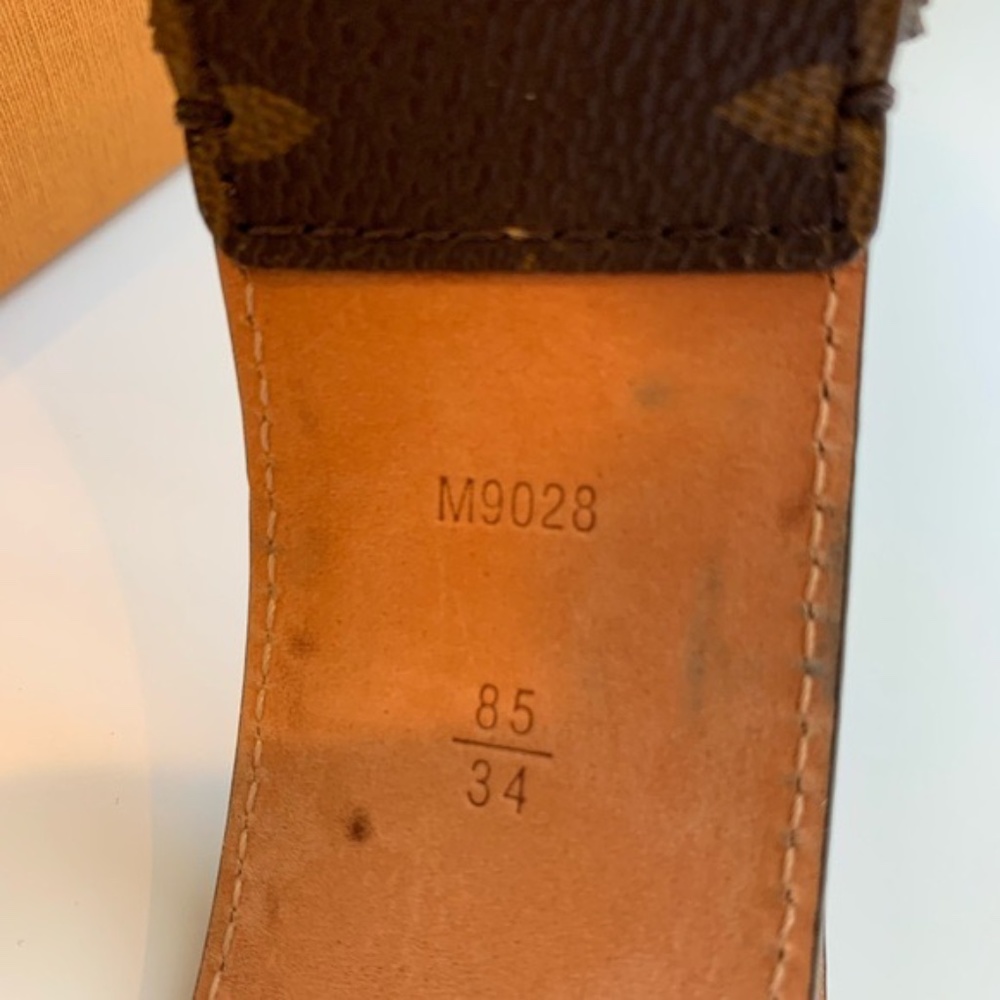 Authentic Louis Vuitton vernis Fleur buckle belt size 85-34